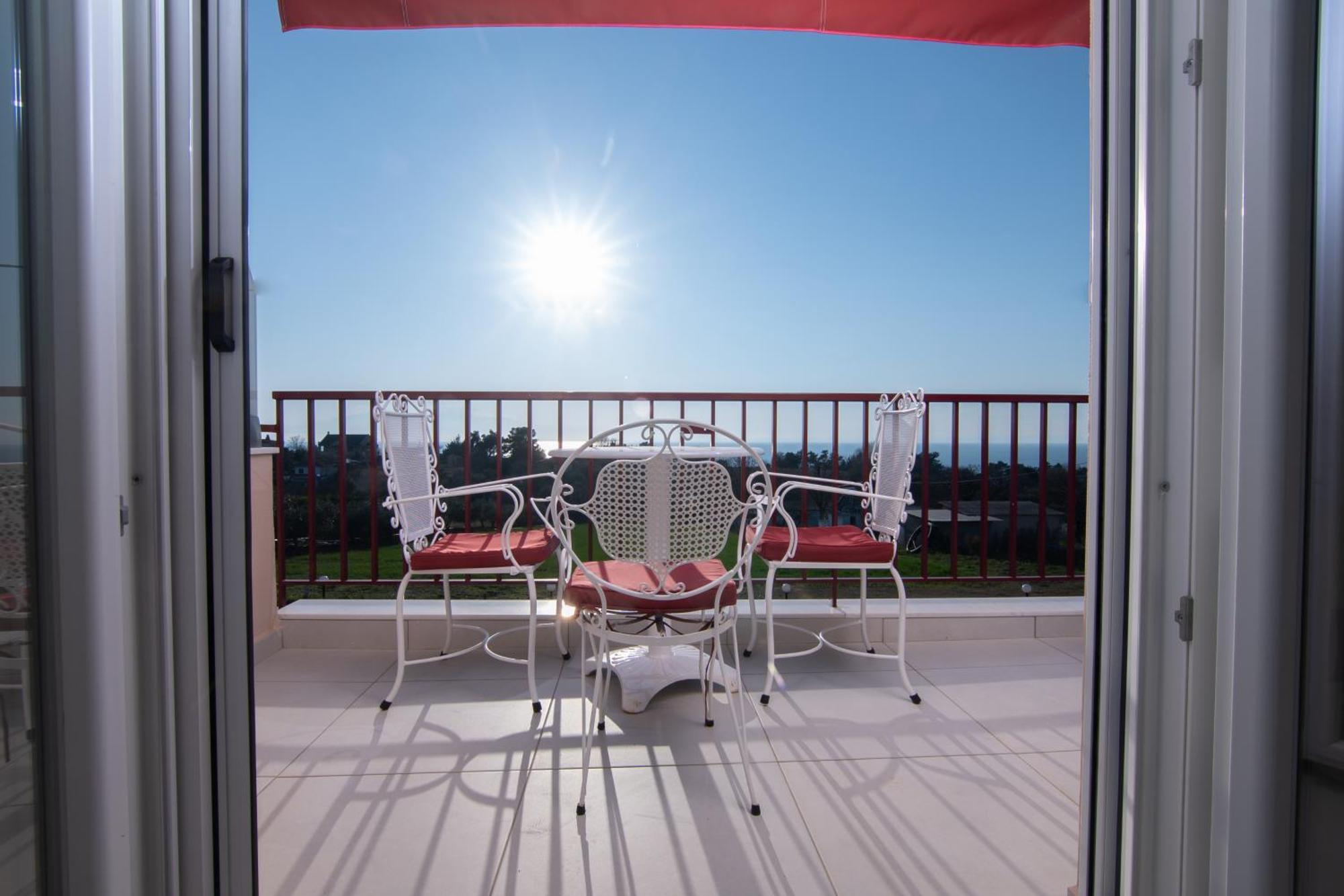 Olea Apartments Palioura เอปาโนมี ภายนอก รูปภาพ